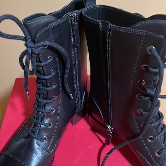 NIB Authentic Valentino Leather Moto Boots, size 38(8) - Picture 3 of 9